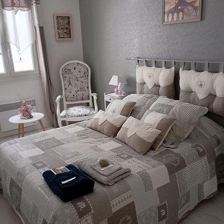 La Maison Rose 2 Chambres Avec Lit Pour 2 Personnes Et 2 Salles De Bains 讷韦尔 外观 照片